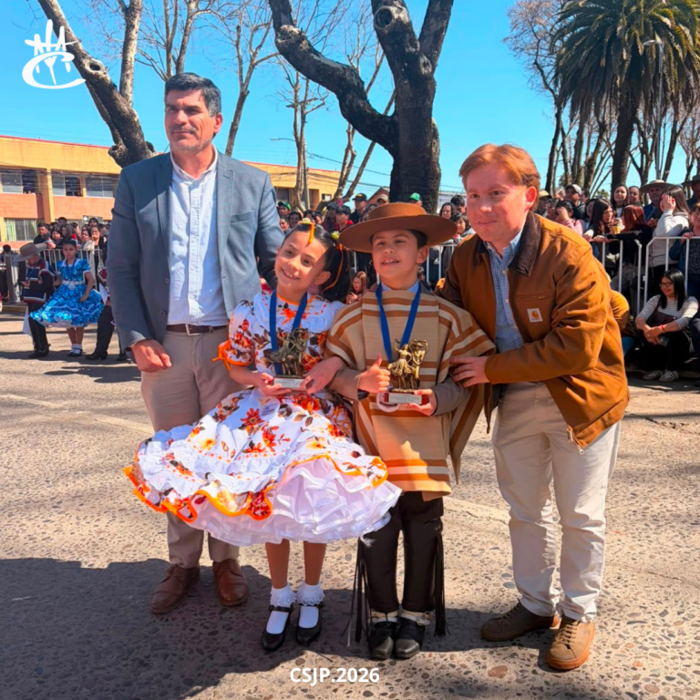 “Destacada participación en muestra comunal de cueca huasa”